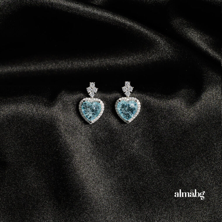 Stylish light blue heart earrings
