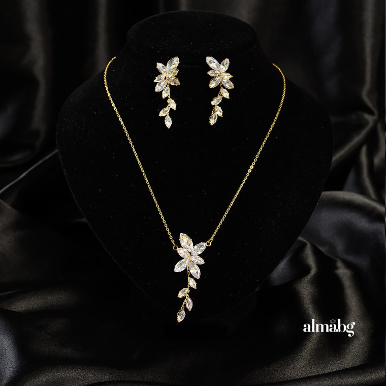 Delicate jewelry set